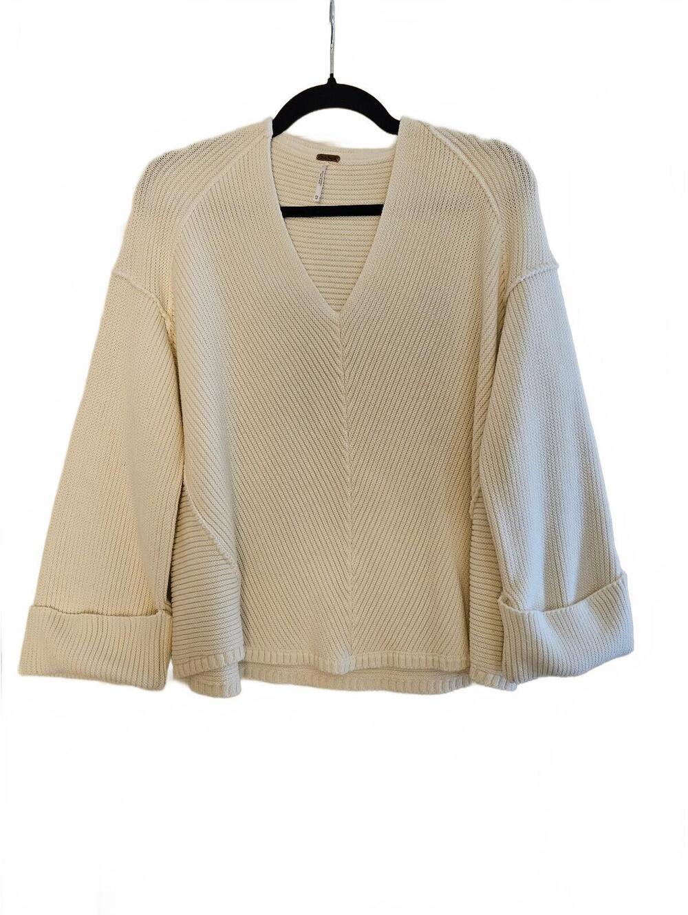 Free People Cream Colored V-Neck Ribbed Knit Sweater-Women's Size XS-Oversized